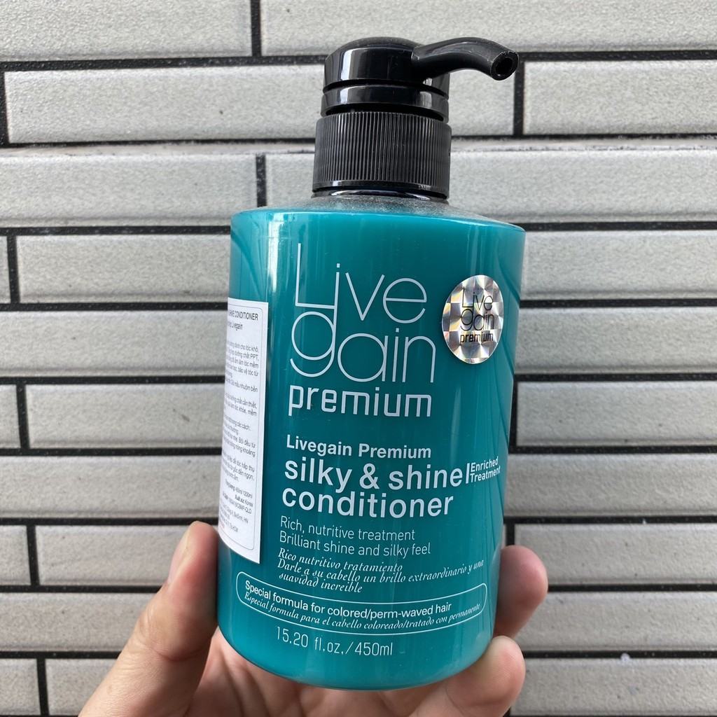 Dầu xả tóc suôn mượt nước hoa Livegain Premium Silky & Shine Hair Pack 450ml